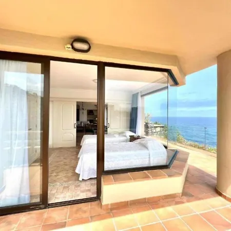 Three Bedrooms With Sea View,heated Pool, First Line Of The Atlantic Ocean *