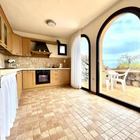 Three Bedrooms With Sea View,heated Pool, First Line Of The Atlantic Ocean Apartment