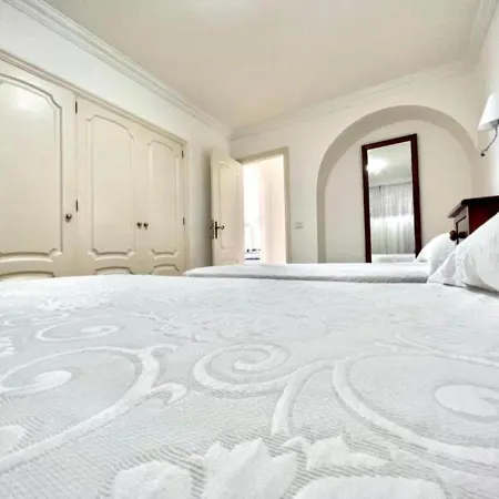 Three Bedrooms With Sea View,heated Pool, First Line Of The Atlantic Ocean Los Realejos