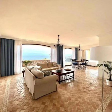 Three Bedrooms With Sea View,heated Pool, First Line Of The Atlantic Ocean