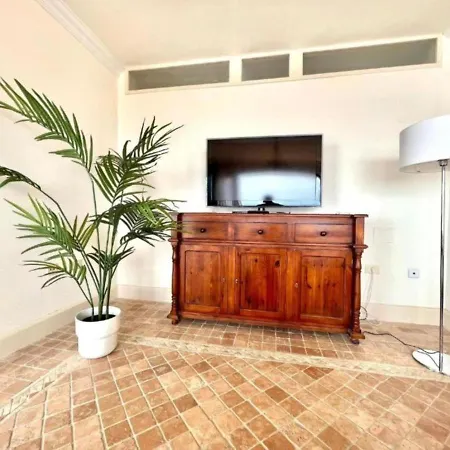 Three Bedrooms With Sea View,heated Pool, First Line Of The Atlantic Ocean Apartment Los Realejos