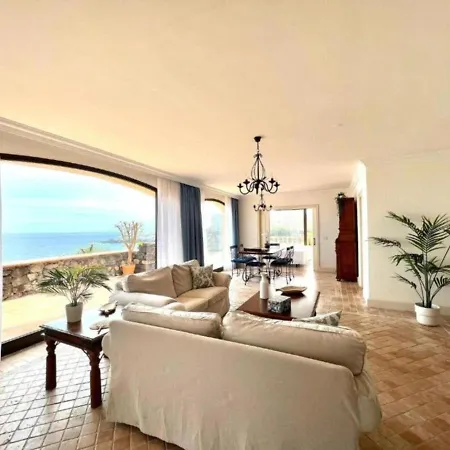 Three Bedrooms With Sea View,heated Pool, First Line Of The Atlantic Ocean Apartment