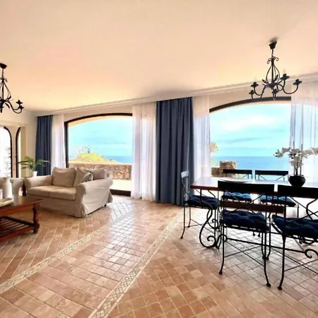 Three Bedrooms With Sea View,heated Pool, First Line Of The Atlantic Ocean 아파트 *